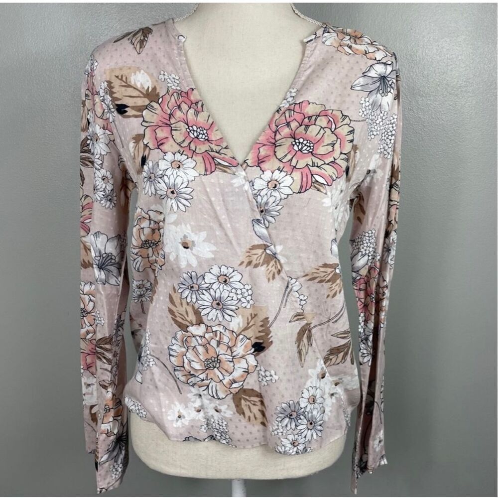 Em Crème Floral Wrap Blouse Size Small